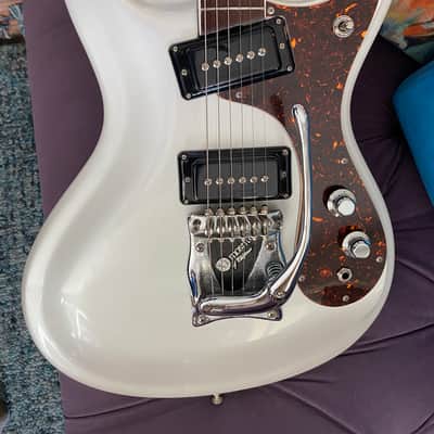 Mosrite Ventures 1991 - Hand Signed by Semie! image 7