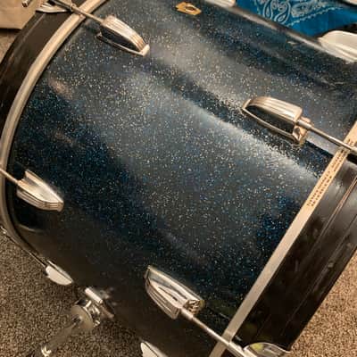 Ludwig No. 987 "Super Beat" Outfit 9x13 / 16x16 / 14x20" Drum Set with Keystone Badges - Blue Sparkle image 9