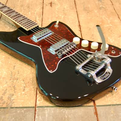 Silvertone 1478 Silhouette Reissue w/Waterslide Baritone Rubber Bridge Conversion, Harmony Offset Style w/Bigsby + Soft Case image 3