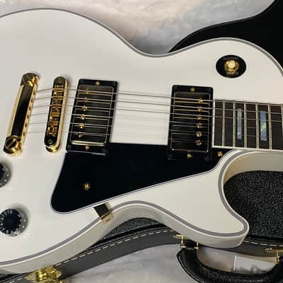 NEW! Gibson Les Paul Custom - Alpine White - Ebony Board - Authorized Dealer - Only 9.4lbs - G06414 image 3