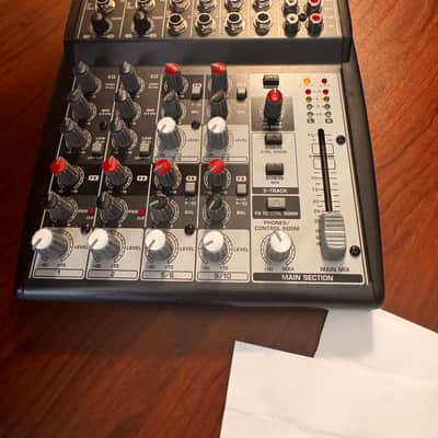 Behringer 1002 10-Input 2-Bus Mixer XENYX EQ 2007 - Present - Standard image 1