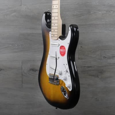 Squier Sonic Stratocaster 2 Color Sunburst image 4