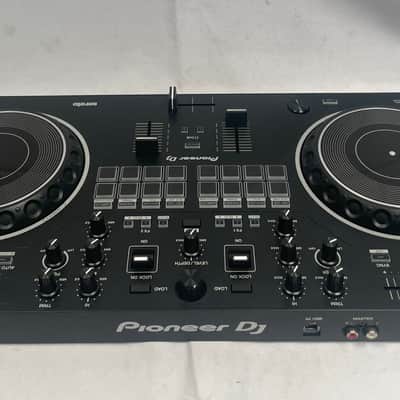 Pioneer DDJ-REV1 2-Channel DJ Controller 2022 - Present - Black image 2