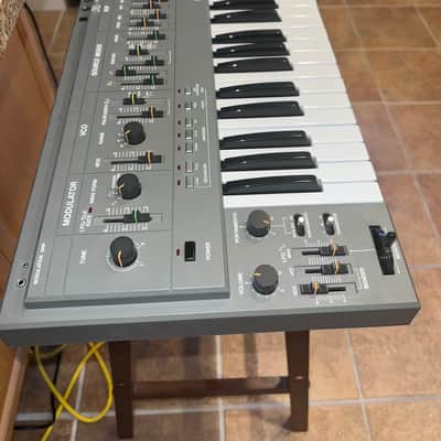 Roland SH-101 32-Key Monophonic Synthesizer 1982 - 1986 - Gray image 14