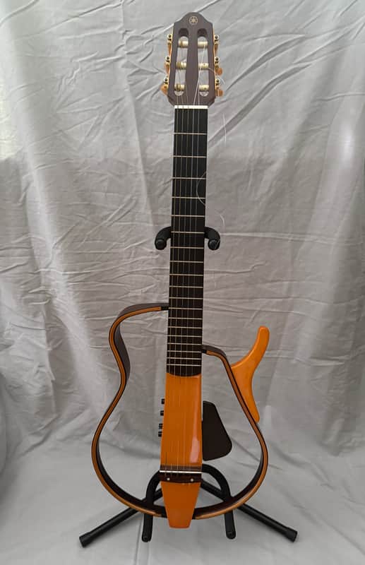 Yamaha SLG130NW