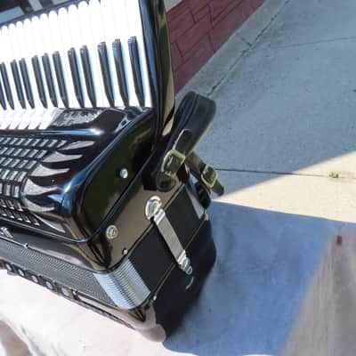 BORSINI BUILT 'MODERN' CUSTOM 120 BASS ACCORDION  {TONY DANNON STUDIO EDITION}  4/5 REEDS with 9/6 REGISTERS CLEAN 1 OWNER! image 5