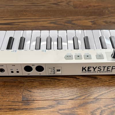 Arturia KeyStep 32-Key MIDI Controller 2017 - 2025 - White image 5
