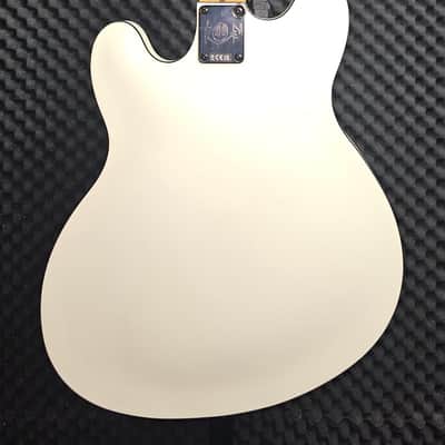 Fender Tom DeLonge Starcaster 2024 - Present - Olympic White image 6