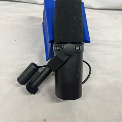 Shure SM7B Cardioid Dynamic Microphone image 3