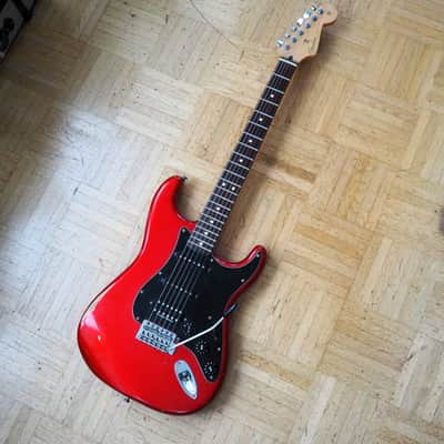 RARE!! Fender Road Worn Player Stratocaster HSS Candy Apple Red image 3