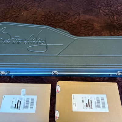 BMG Brian May Limited Edition Red Special in White 2000s w/case image 18