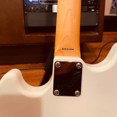 Fender Mustang Bass MIJ 2008-2010 - White image 8