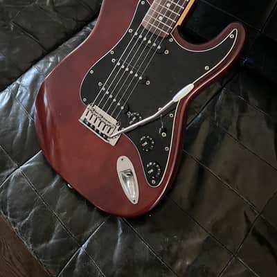 Squier Stratocaster 2004-2007 - Walnut image 6