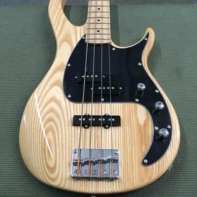 Peavey Milestone 4-String Electric Bass Natural