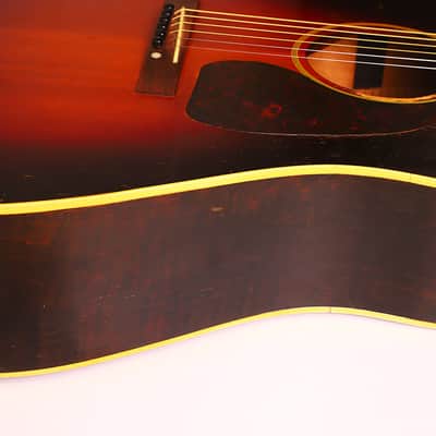 Gibson J-45 "Banner Logo" 1944 with maple back and sides - war years, character and the unmistakable Gibson slope-shoulder sound image 13