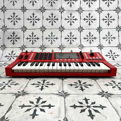 Akai MPC Key 37 Standalone Workstation Synthesizer image 5