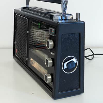 Grundig Satellit 2000 Transistor Radio (1973-75) - Serviced - 110V/220V & Battery Operated - World Receiver image 7