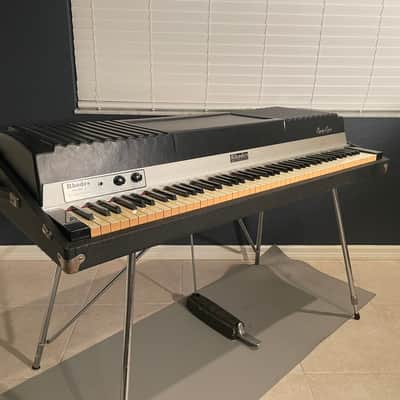 Fender Rhodes Mark I Stage Piano 88-Key Electric Piano 1972 - 1974 - Black Rounded Top imagen 1