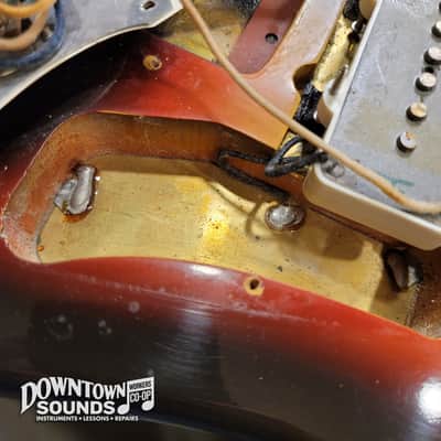 1966 Fender Jazzmaster with Fender OHSC - 3-Tone Sunburst, 8lbs image 21