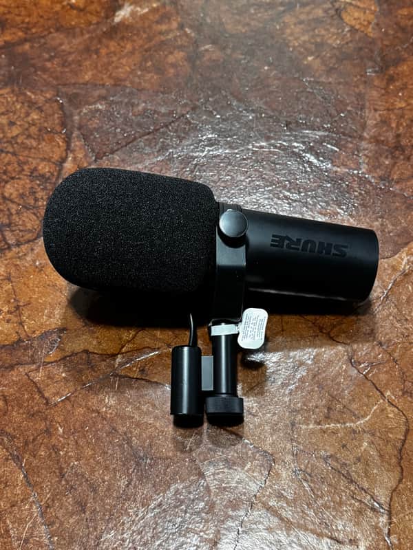 Shure SM7dB Cardioid Dynamic Microphone with Built-In Preamp