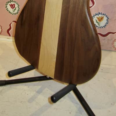 Rickenbacker Dakota 650D 2007 - Walnut image 5