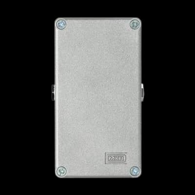 MXR M135 Smart Gate Noise Gate Guitar Pedal image 2