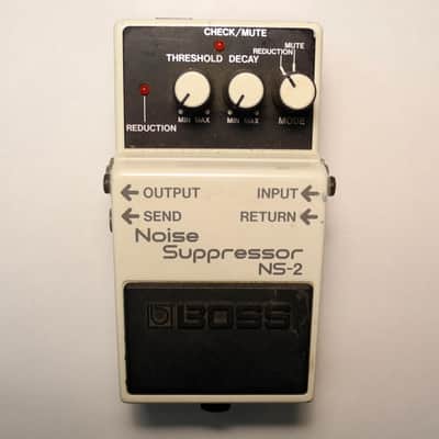 日本製　BOSS NS-2 Noise Suppressor プラスおまけ 日本製 BOSS NS-2 Noise Suppressor プラスおまけ プラスおまけ