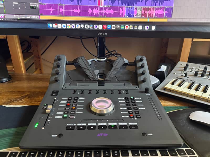 Avid Pro Tools Dock 2010s - Black image 1