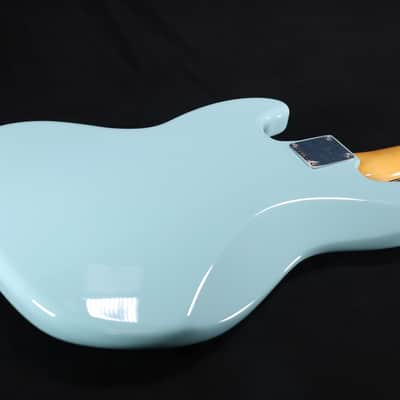 Fender Vintera III Early '60s Jazz Bass, Rosewood Fingerboard - Sonic Blue 165 image 5