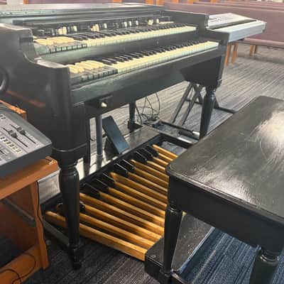 Hammond B3 Organ w/ 122 Leslie Speaker, 25-Note Pedalboard & Bench! image 4