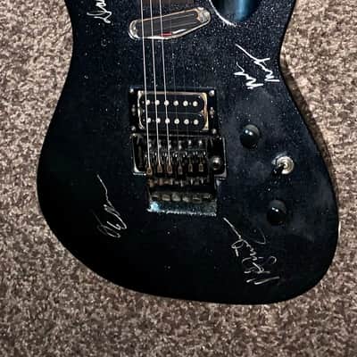 Kramer Proaxe standard electric guitar signed by Dave mustaine and megadeth hard shell case 1990's image 1