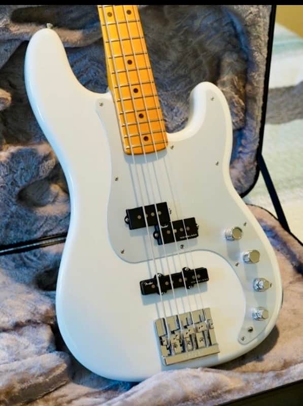 Fender Precision Ultra II
