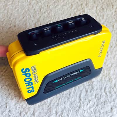 Sony WM-A53 [COLLECTIBLE] Walkman Cassette Player, Awesome Yellow, Working ! image 4