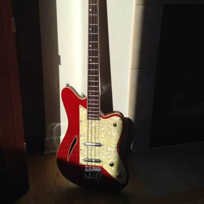 Charvel Surfcaster Bass Early 1990's Red image 4