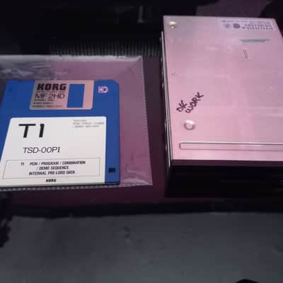 KORG T1 T2EX T3EX ORIGINAL DISKETTE KORG TSD-00PI PRE LOAD DATA FLOPPY DISK DRIVE FULL WORKING TEST SERVICE