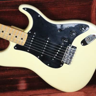 1978-1979 Vintage Fender Stratocaster Olympic White Maple Fretboard Strat USA 1970s USA ~All Original~ image 2