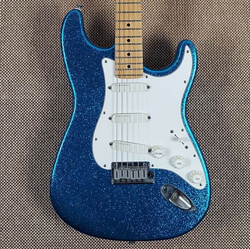 1989 Fender Stratocaster Plus Blue Crushed Glass Glitter (255)