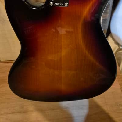 Fender Aemerican profesional classis 2025 - hi gloss image 4