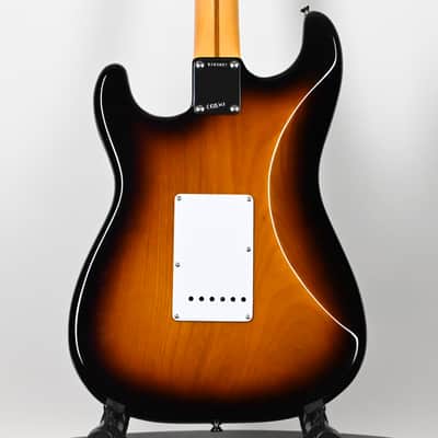Fender 70th Anniversary American Vintage II 1954 Stratocaster- 2 Color Sunburst 2024 (V703802) image 3