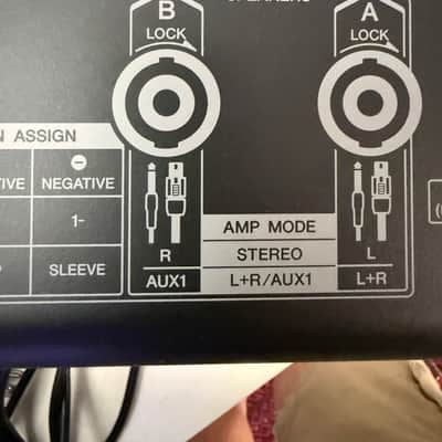 Yamaha EMX7 12 Channel 1400-Watt Powered Analog Mixer 2017 - Present - Black image 12