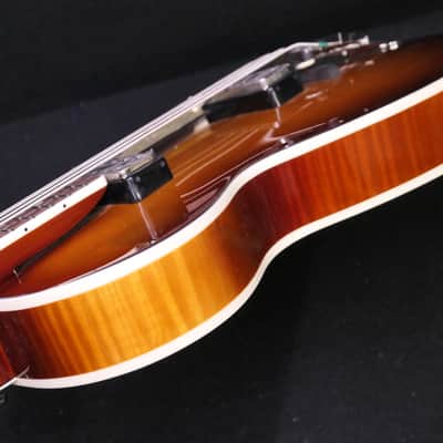 Hofner HCT-500/2-SB Contemporary Series Club Bass Guitar Great Vintage Look in Brown Burst image 9
