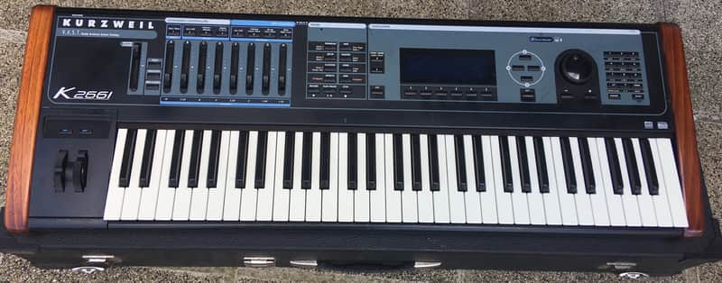 Kurzweil K2661 with extras image 1