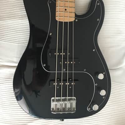 Squier - Affinity Precision Bass PJ with Maple Fretboard 2020 - Present - Black image 1