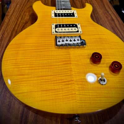 PRS Santana SE 2015-2020 - Santana yellow image 3