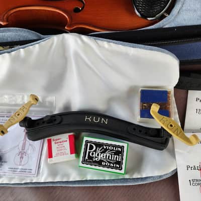 Karl Hofner Violin Model 7- 4/4 Full size, Concord case, D'addario tuner, Kun chin rest, K.Holtz. FG bow image 7