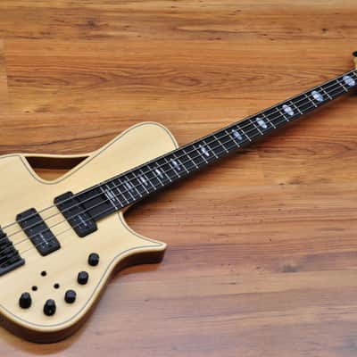 Meridian Mojo II 4 Fretted - Val Di Fiamme Red Spruce image 3