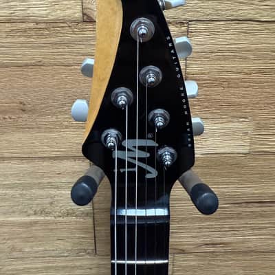Brian Moore i8 i2000 Series Hardtail Electric Guitar 2000's - Vintage Sunburst 6lbs 7oz w/hard case image 6