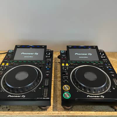 2x Pioneer CDJ 3000 inc. PRO DJ multi-player. image 1