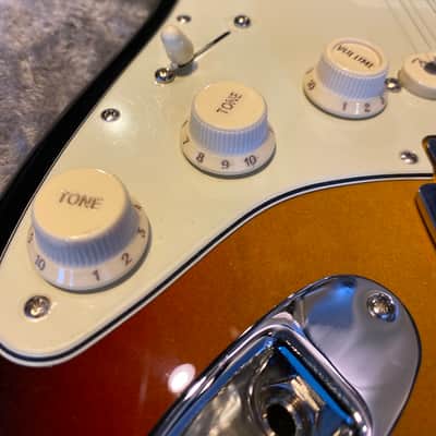 Fender American Ultra Stratocaster Left-Handed image 4