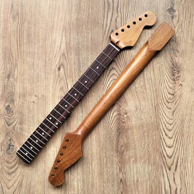 Stratocaster Compatible Roasted Maple and Rosewood Guitar Neck Nitro 22 fret image 7